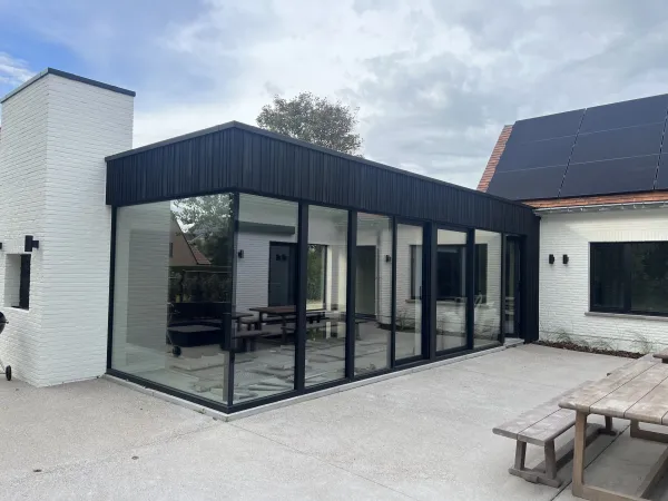 Aluminium ramen voor tweede verblijf in Koksijde
