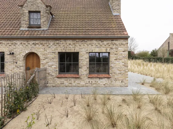 PVC ramen voor vakantiewoning in De Panne