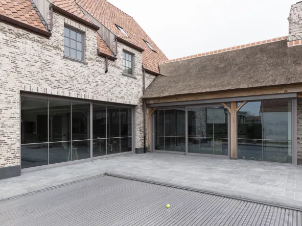 Houten ramen voor villa in Nieuwpoort