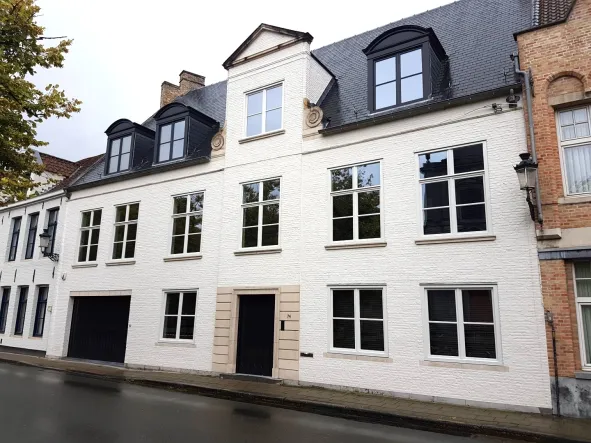  Ramen voor herenhuis in Brugge